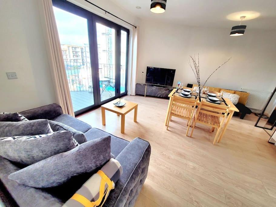 לונדון Battersea Power Station Suite מראה חיצוני תמונה