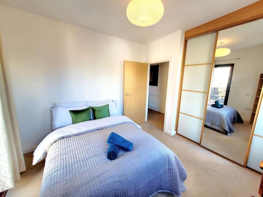 לונדון Battersea Power Station Suite מראה חיצוני תמונה