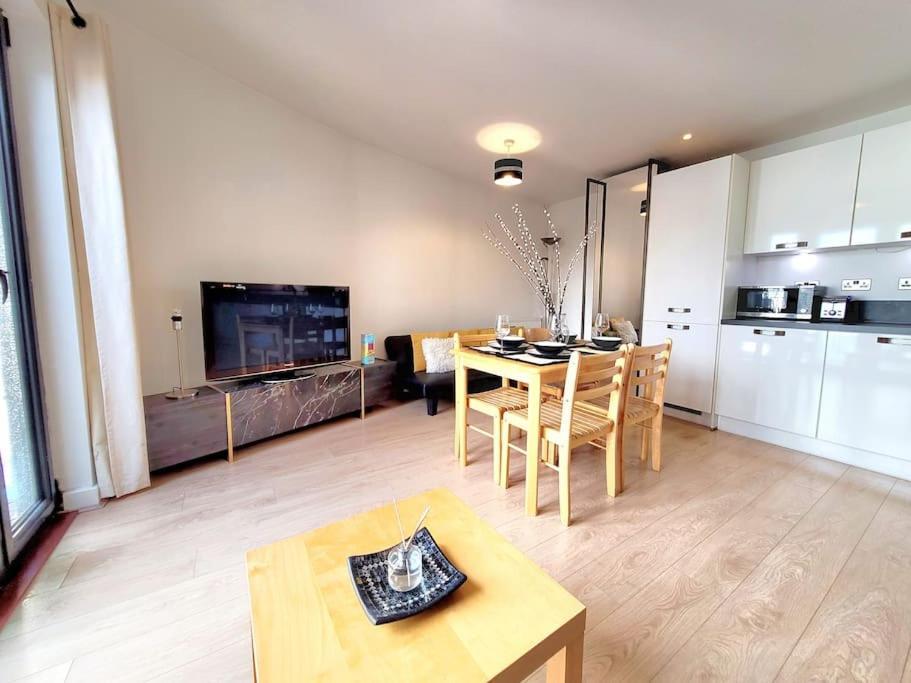 לונדון Battersea Power Station Suite מראה חיצוני תמונה