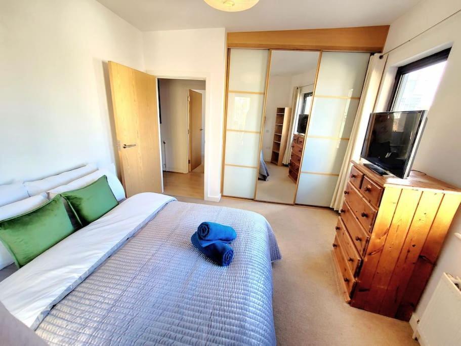 לונדון Battersea Power Station Suite מראה חיצוני תמונה
